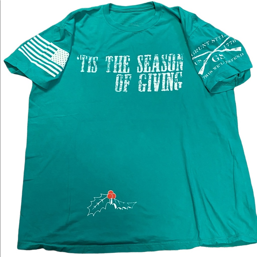 Grunt Style XL Green “Tis the Season of Giving” short sleeve logo tee.